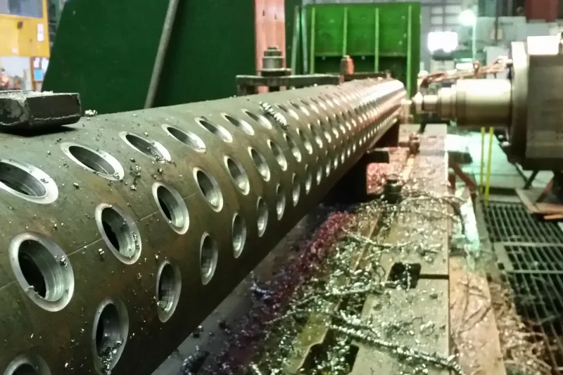 Processing of large and complex workpieces