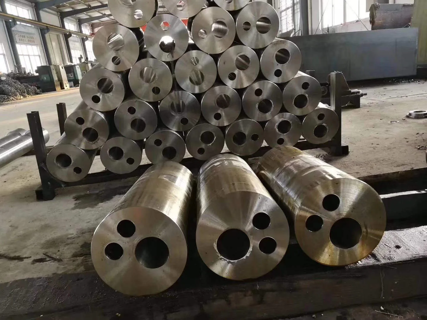 Hydraulic cylinder forgings