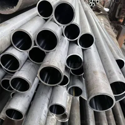 Cylinder pipe