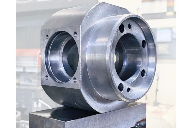 Large gantry machining center for precision boring